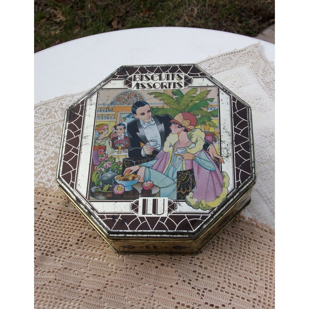 Art Deco Gatsby Era Biscuit Tin, octagon shape, vintage